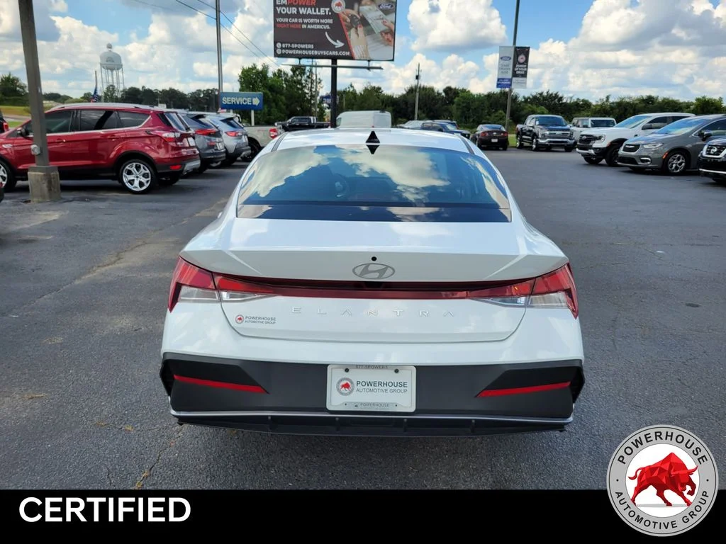 Used 2024 White Hyundai SEL image 5