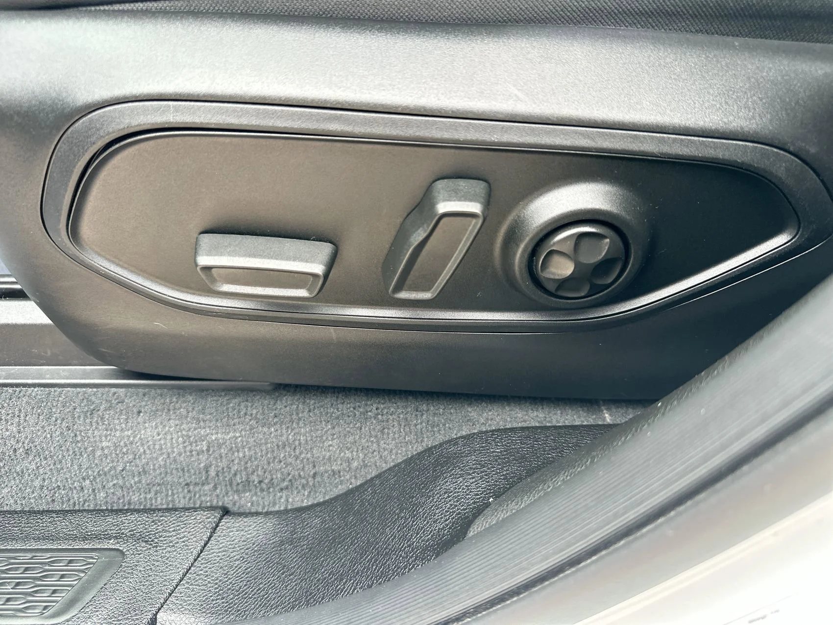 Used 2025 Bright White Clearcoat Jeep Altitude image 12