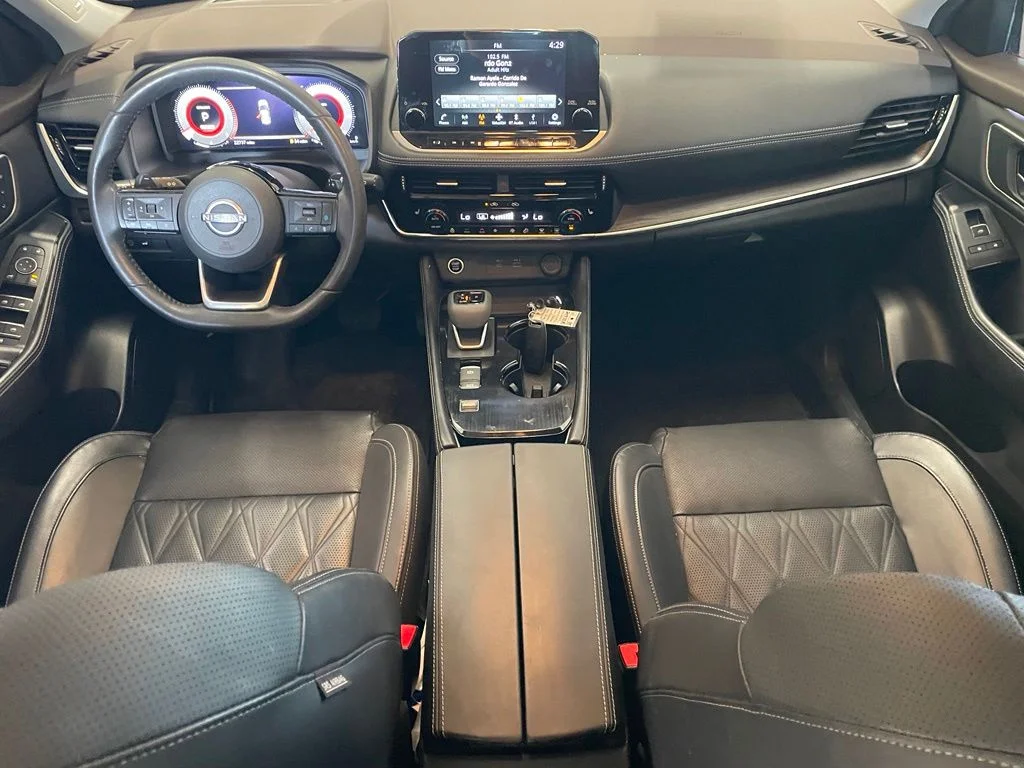 Used 2023 Blue Nissan Platinum image 11