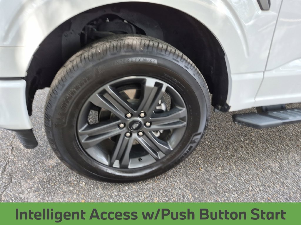 Used 2023 Oxford White Ford XLT image 12