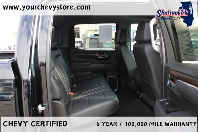 Used 2025 Black GMC SLT image 23
