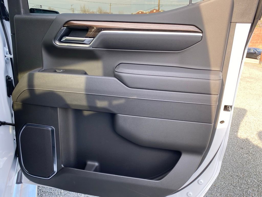 2025 Chevrolet Silverado 1500 LT - Photo 19