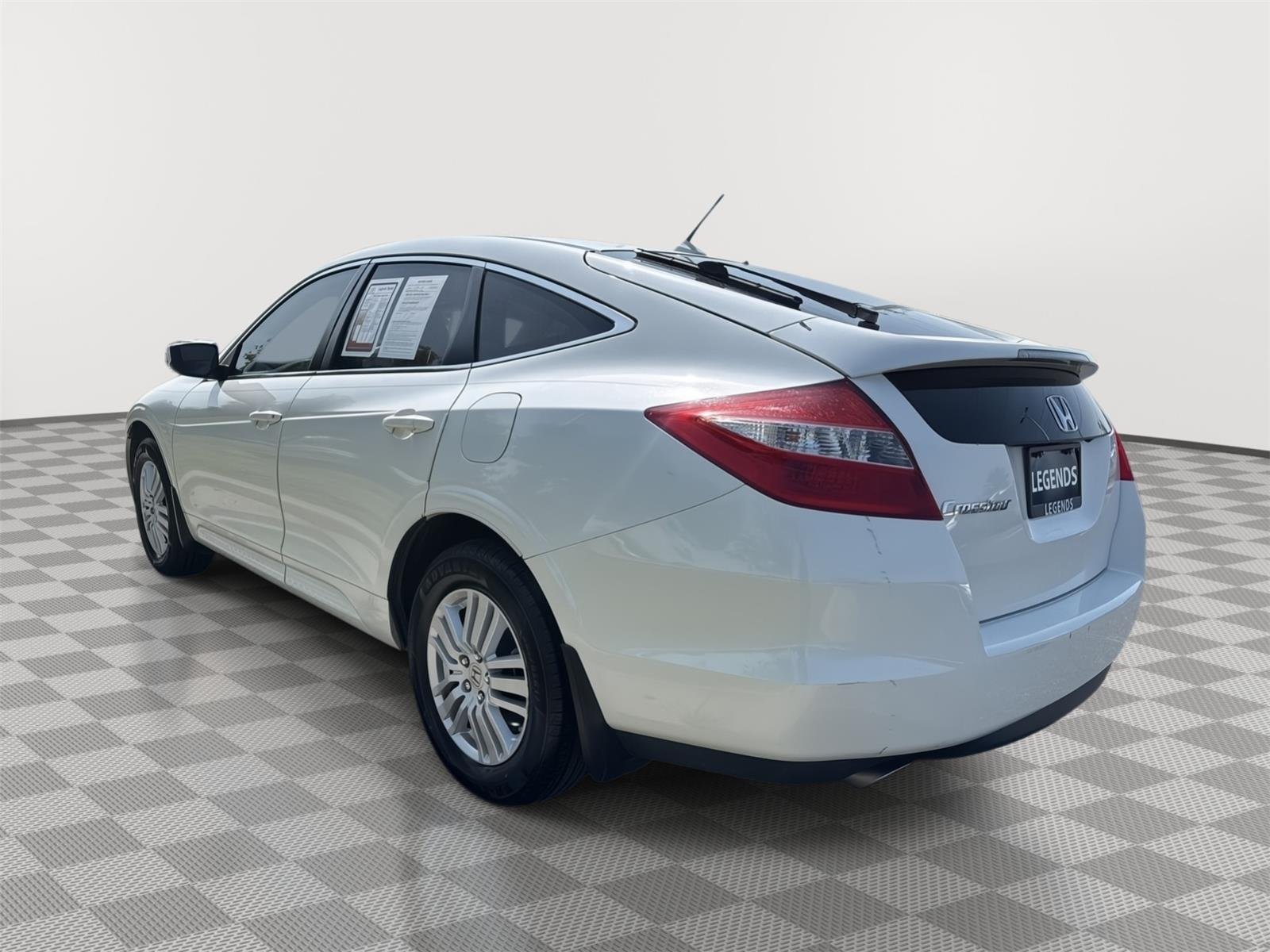 Used 2012 White Diamond Pearl Honda EX-L image 10