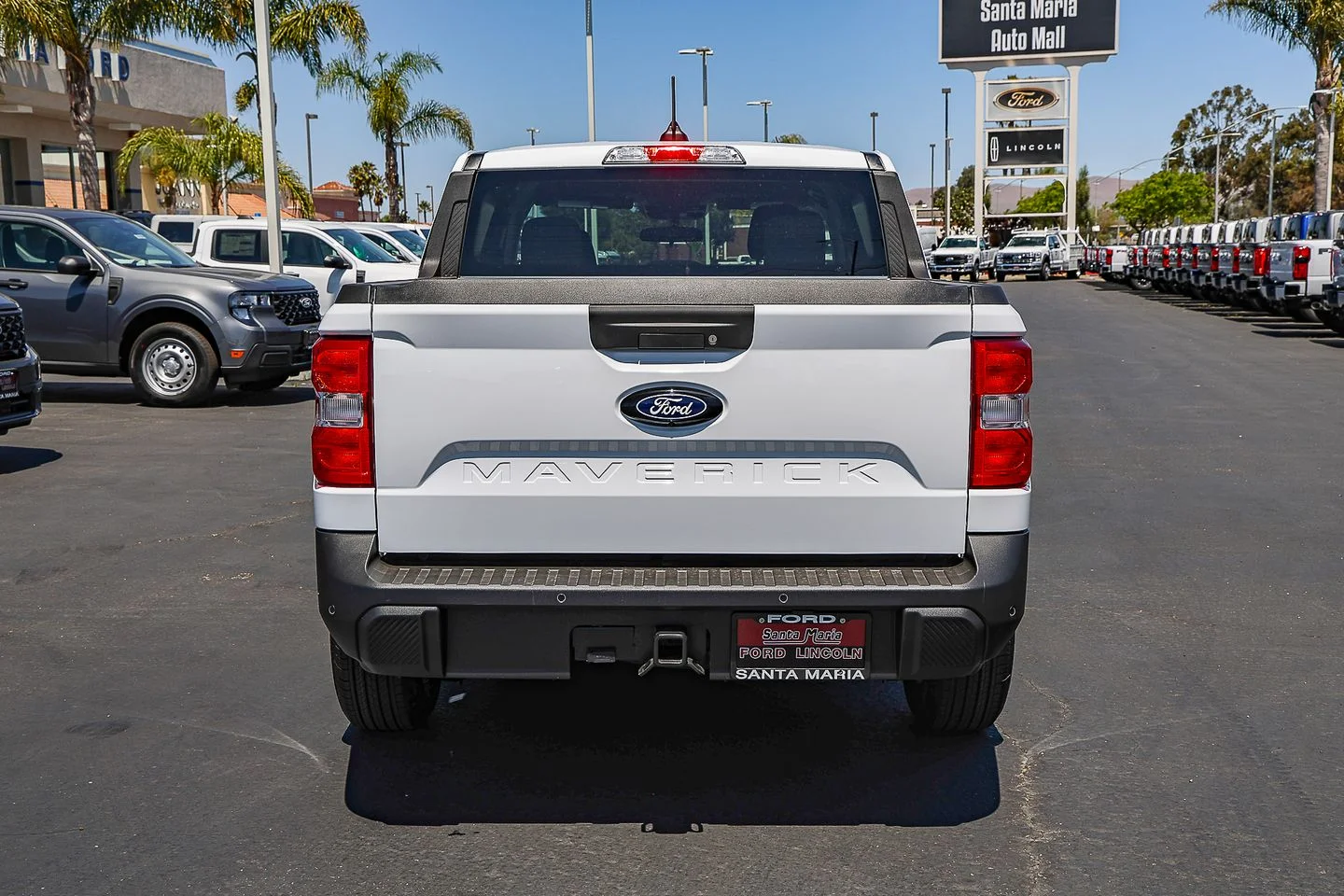 New 2026 Oxford White Ford XLT image 5