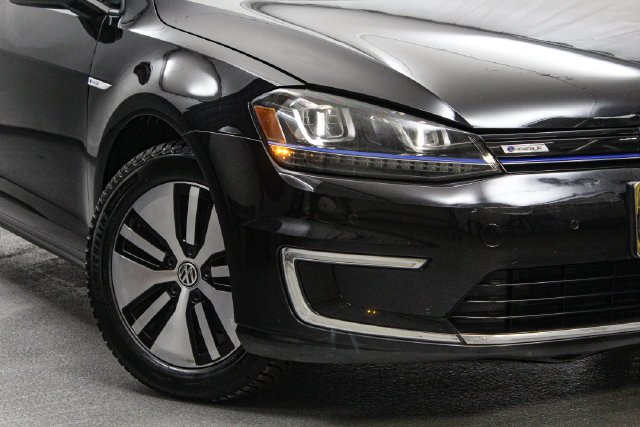 Used 2016 Volkswagen e-Golf e-Golf SEL Premium with VIN WVWPP7AU9GW902707 for sale in Arlington Heights, IL