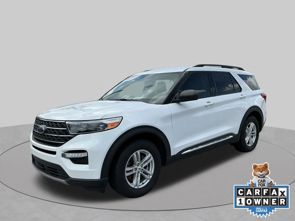 Used 2023 White Ford XLT image 1