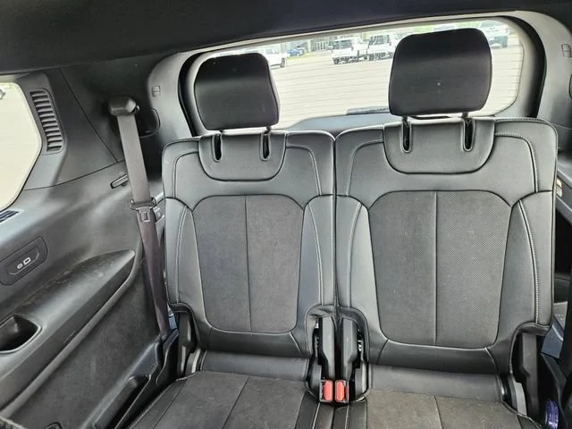 Used 2024 White Jeep Altitude image 26