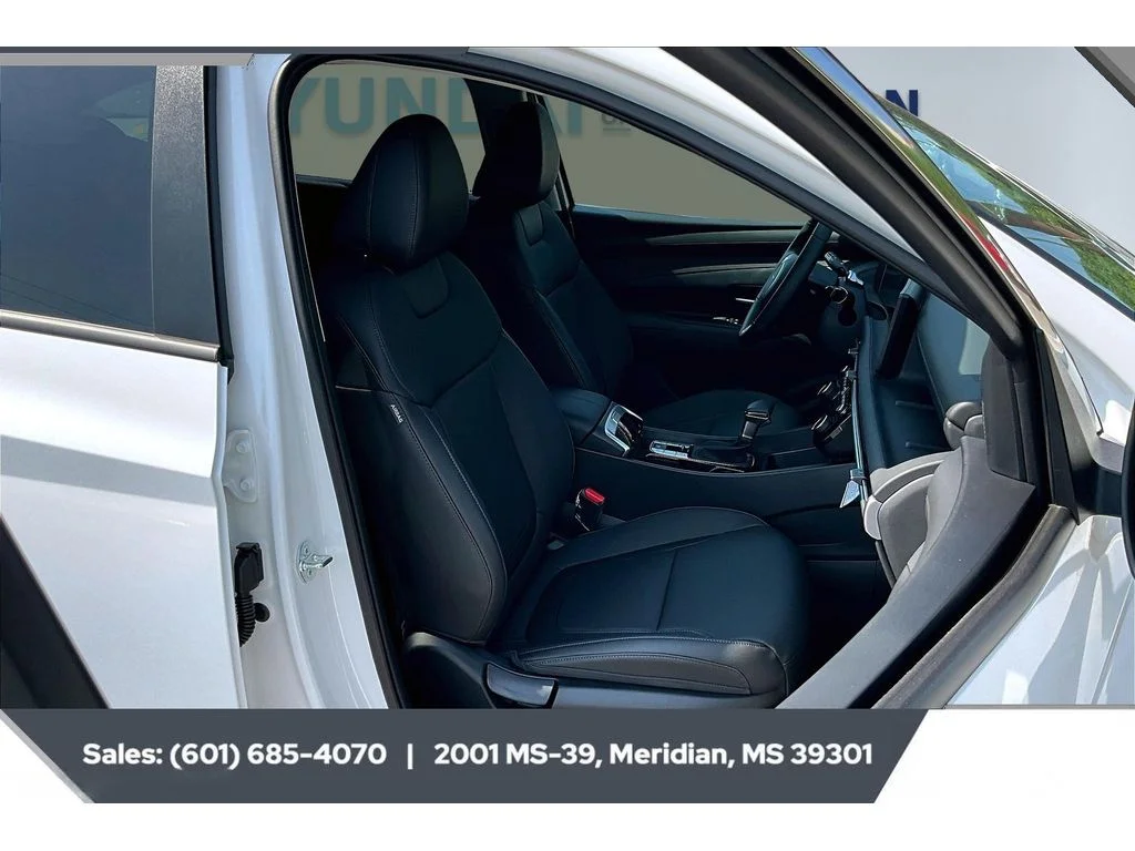 Used 2025 SERENITY WHITE PEARL Hyundai SEL Convenience image 9