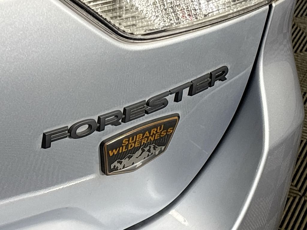 Used 2022 Ice Silver Metallic Subaru Wilderness image 25