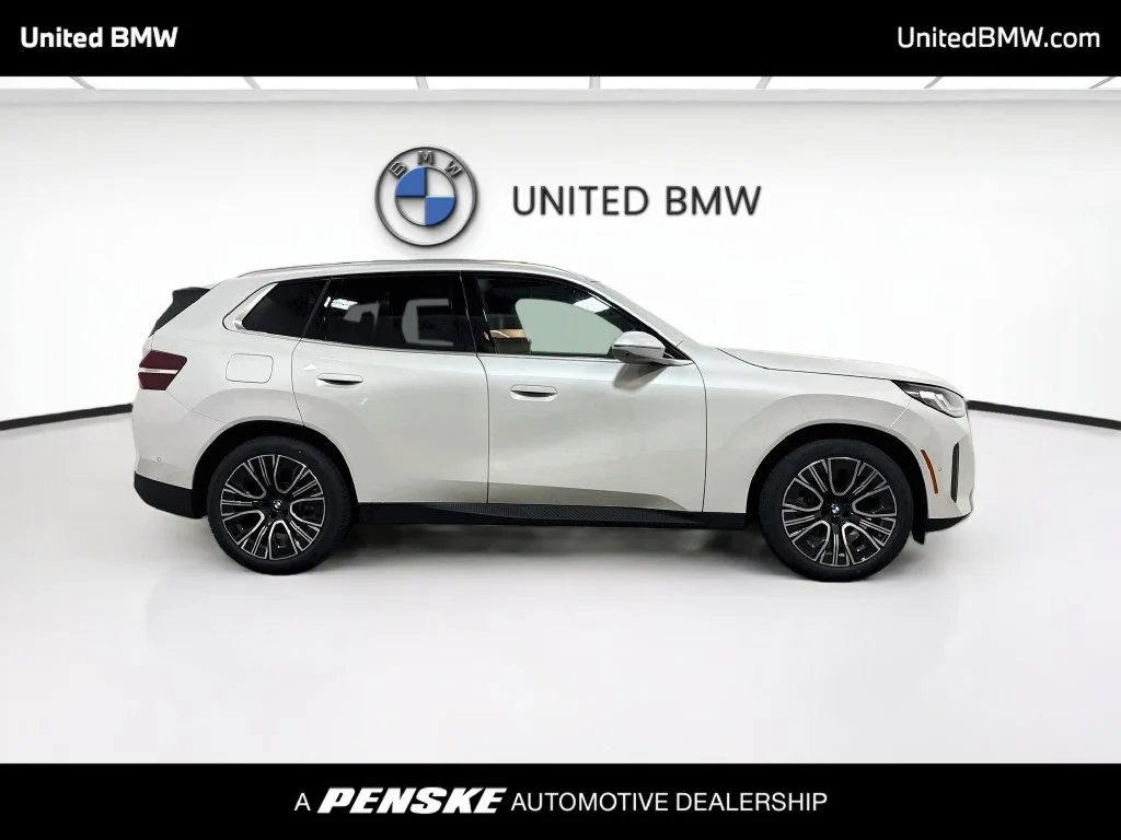 New 2026 Mineral White Metallic BMW 30 xDrive image 4