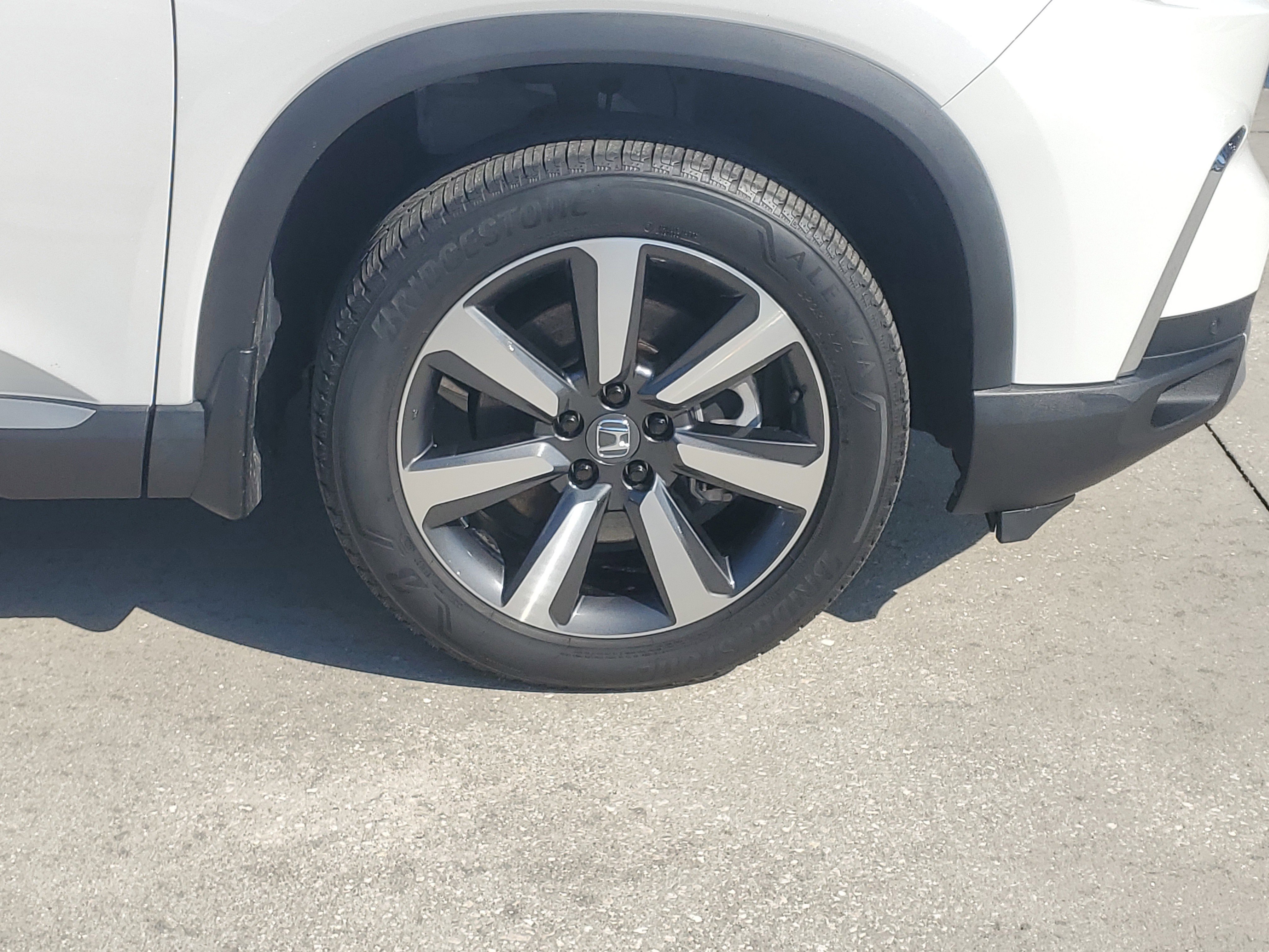 Used 2025 Platinum White Pearl Honda Touring image 6