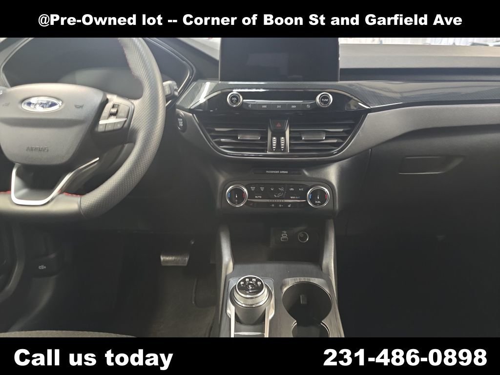 Used 2025 Gray Ford ST-Line Select image 31