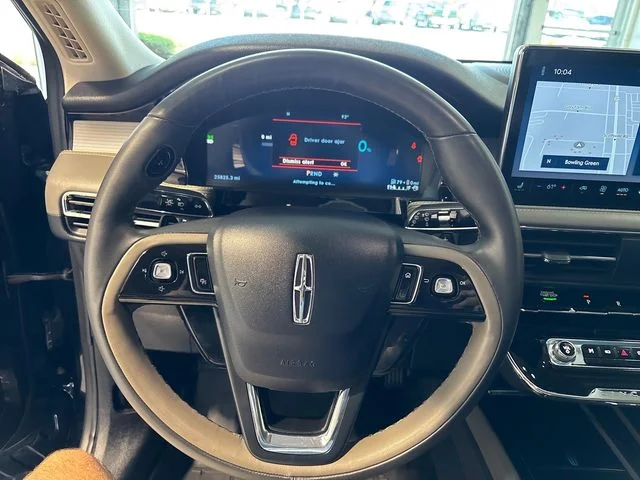 Used 2024 Black Metallic Lincoln Grand Touring image 8