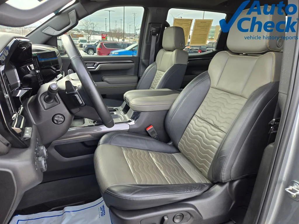 Used 2024 Sterling Gray Metallic Chevrolet ZR2 image 13