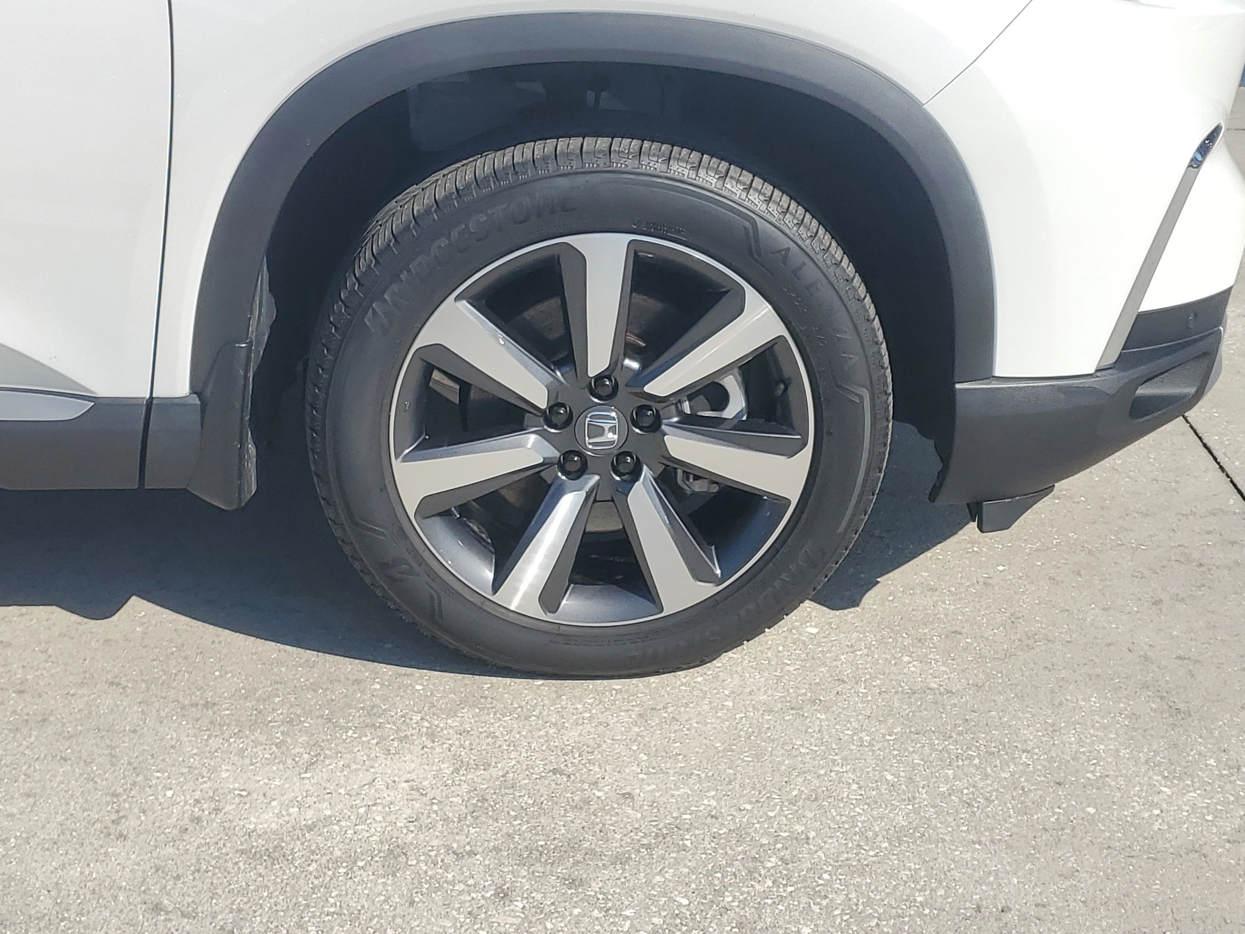Used 2025 Platinum White Pearl Honda Touring image 6