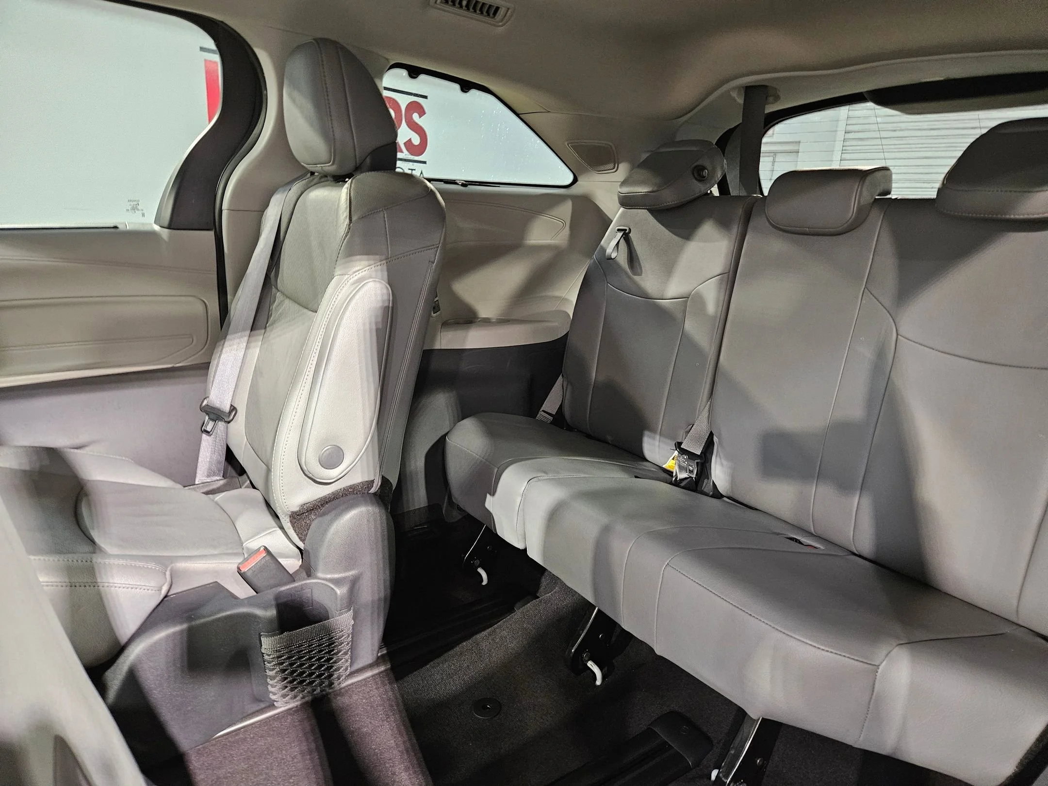 2024 Toyota Sienna Limited - Photo 38