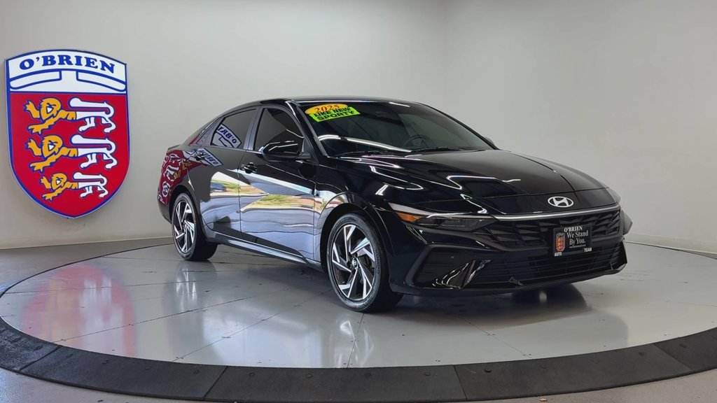 Used 2025 Abyss Black Hyundai SEL Sport image 2