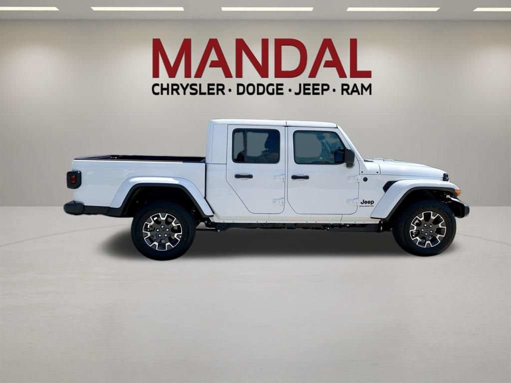 Used 2026 White Jeep Sahara image 5