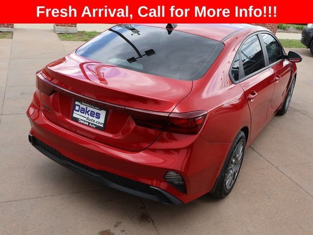Used 2022  Kia LXS image 7
