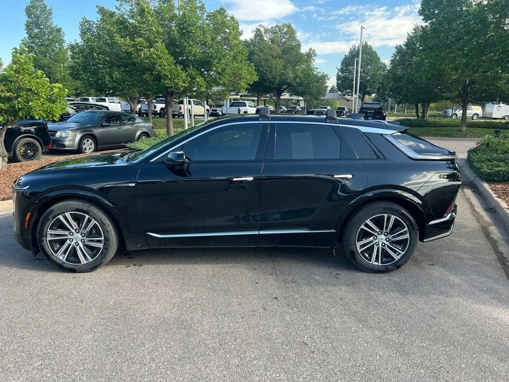 Used 2024 Cadillac LYRIQ Luxury 1 with VIN 1GYKPPRL5RZ134998 for sale in Englewood, CO
