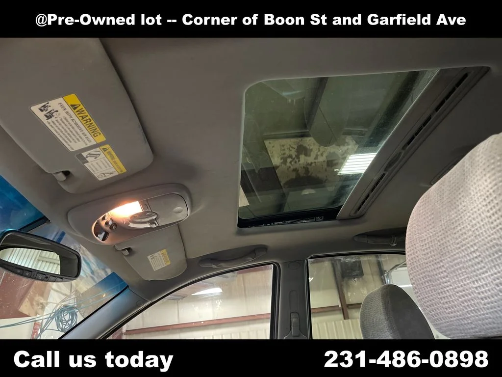 Used 2006  Kia LX image 12