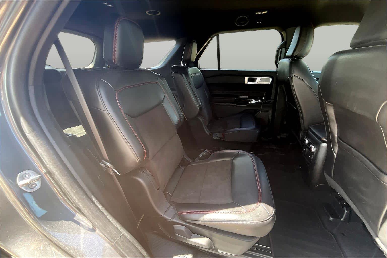 Used 2023 Carbonized Gray Metallic Ford ST-Line image 19