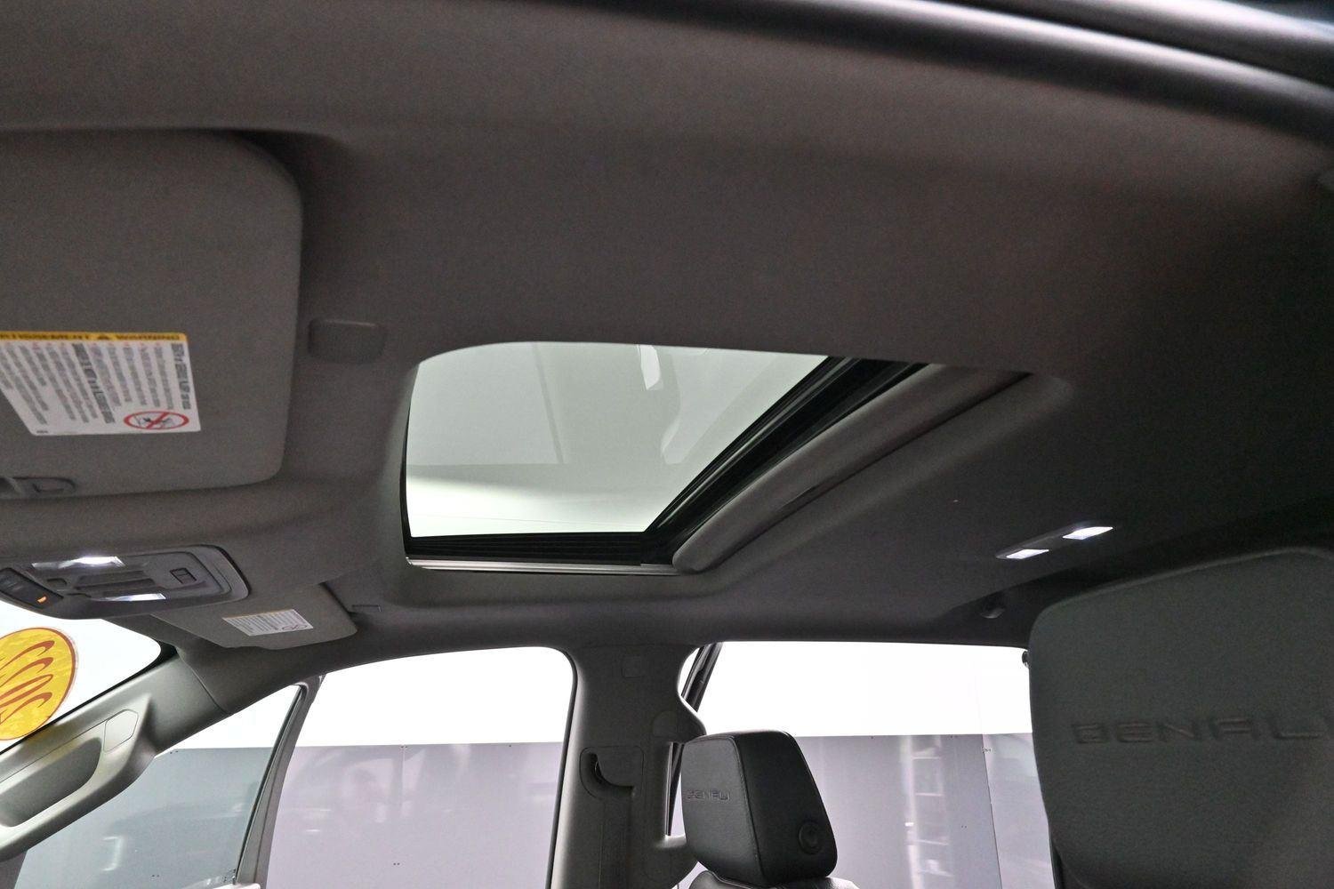 Used 2022 Hunter Metallic GMC Denali image 29