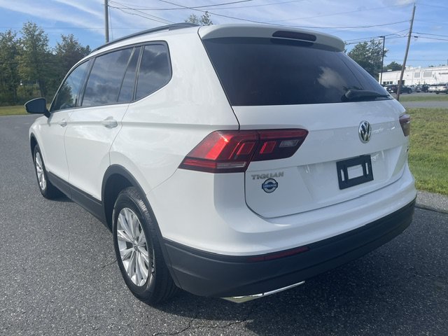 Used 2018 White Volkswagen S image 3