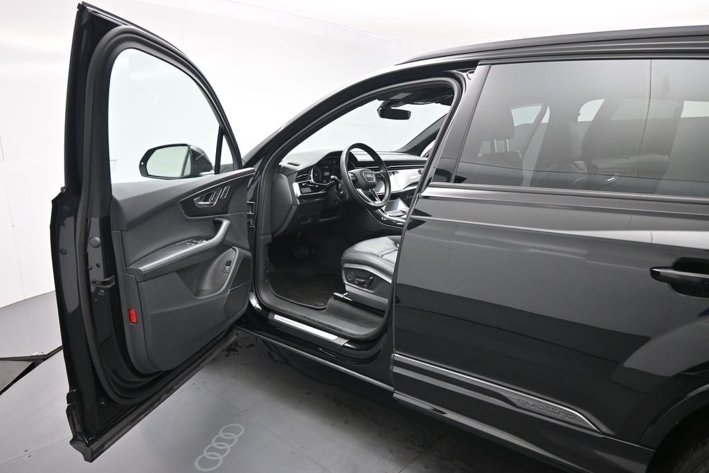 Certified Used 2022 Black Audi 55 Premium Plus image 9