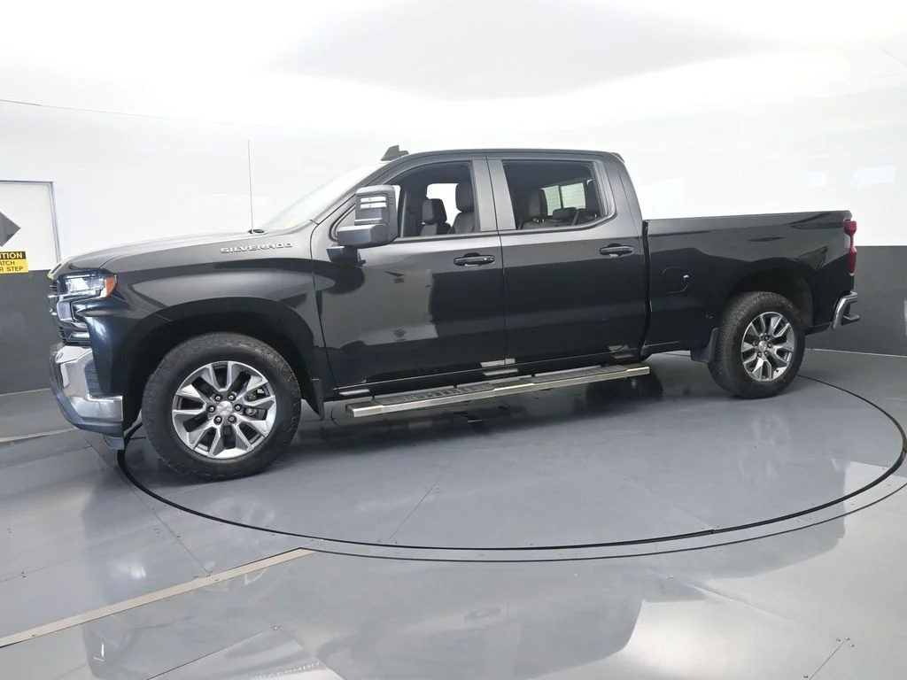 Used 2021 Black Chevrolet LT image 2
