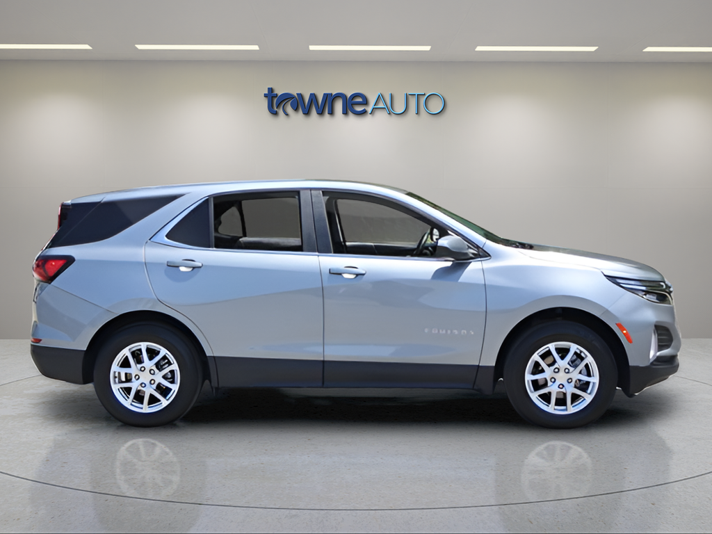 Used 2024 Gray Chevrolet LT image 6