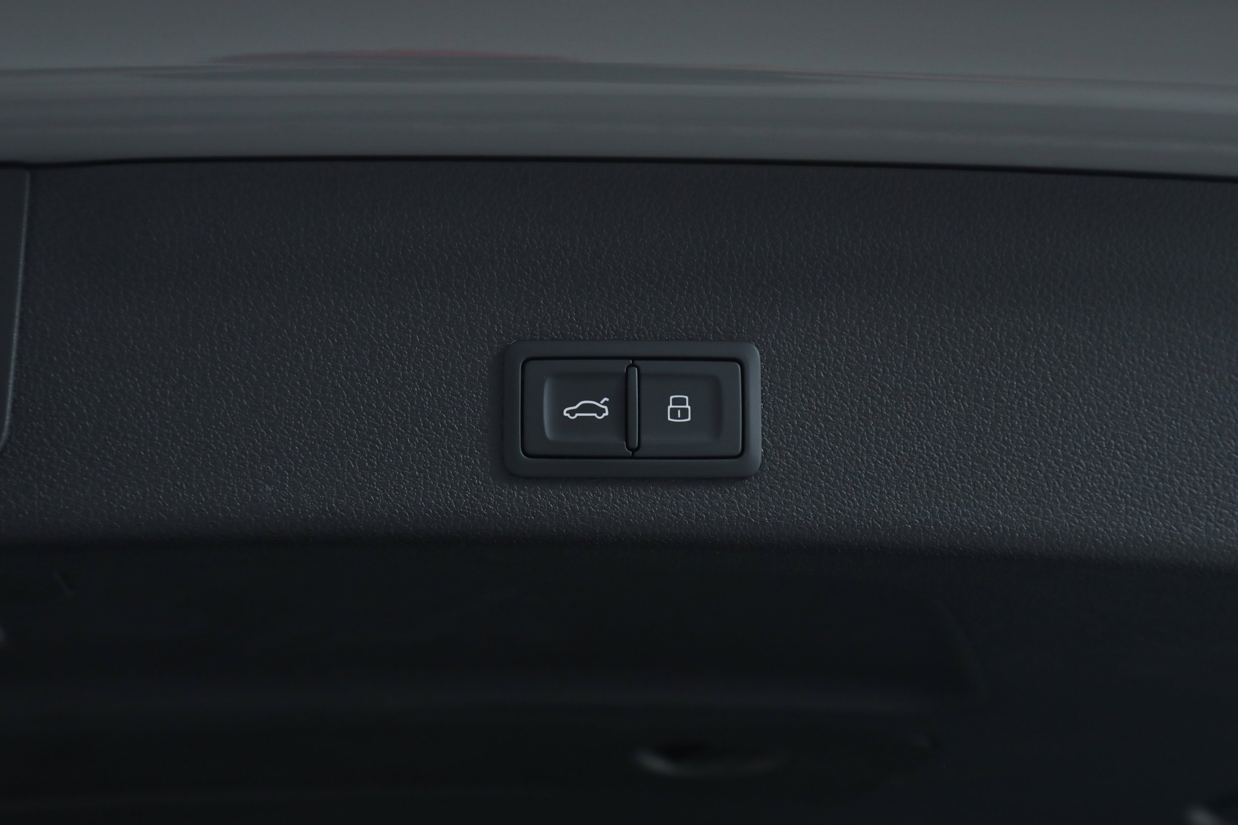 Used 2025 Gray Audi 4.0T image 38