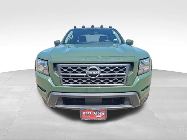 Used 2023 Green Nissan SV image 2