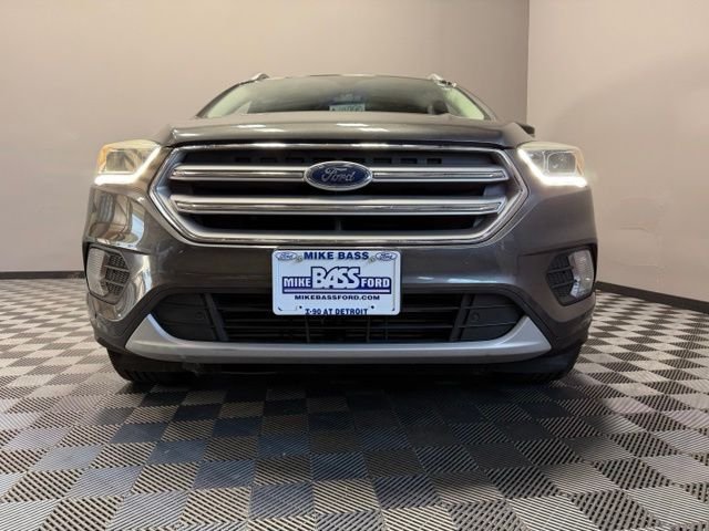 Used 2018 Magnetic Ford Titanium image 3