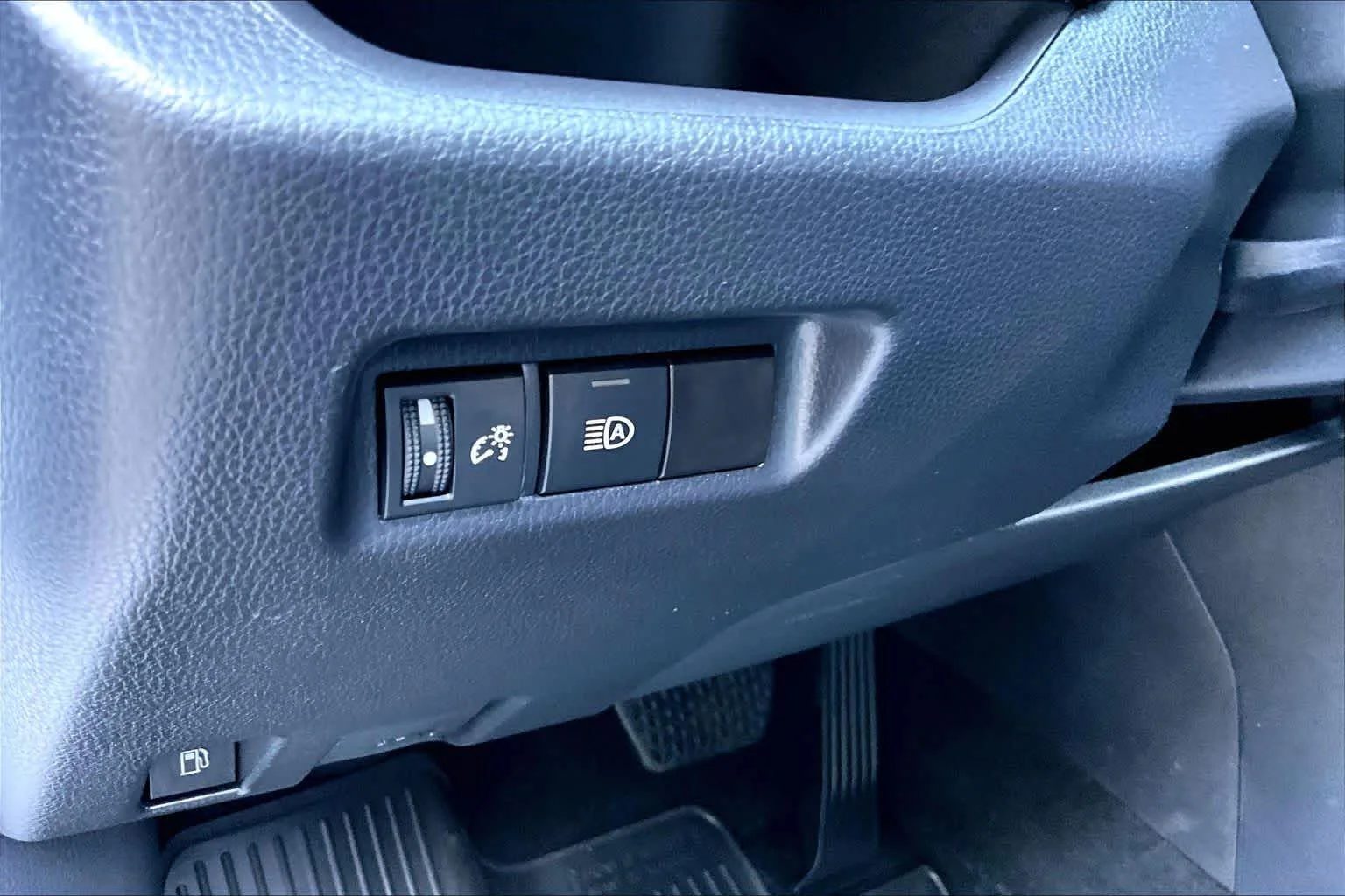 Certified Used 2024 Ice Cap Toyota Hybrid LE image 32