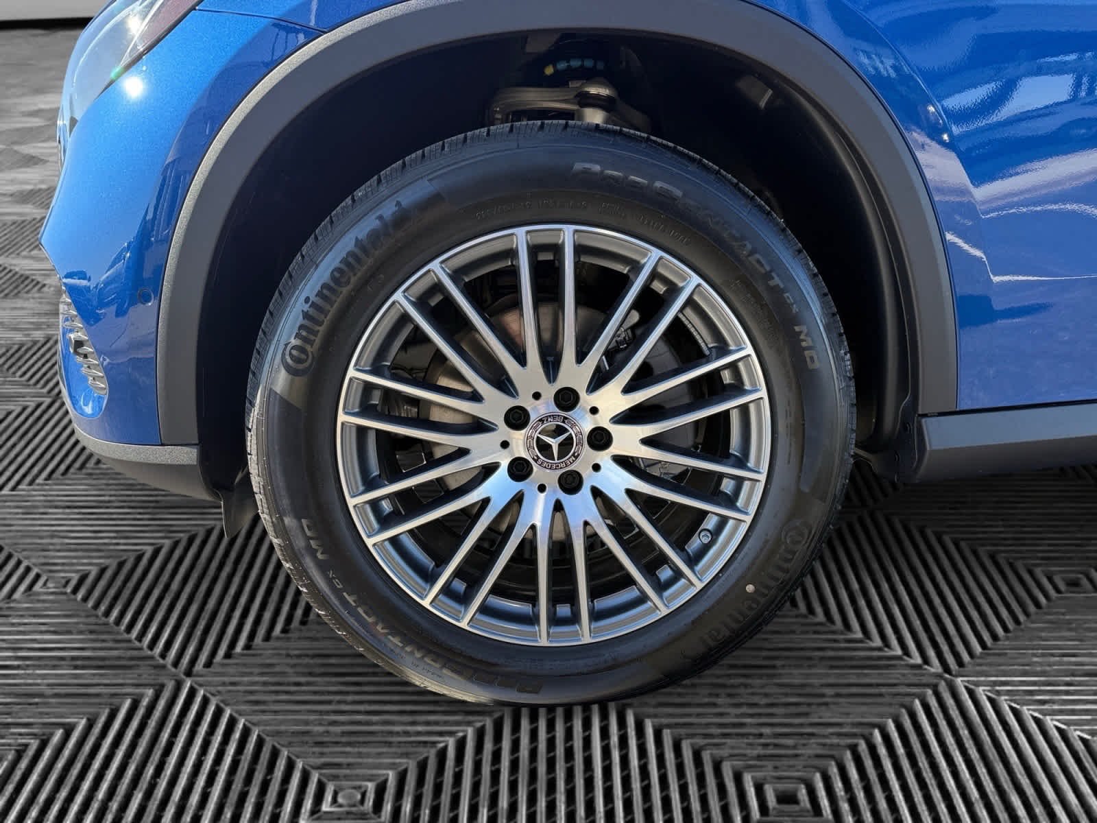Used 2026 Starling Blue Metallic Mercedes-Benz GLC 300 image 9