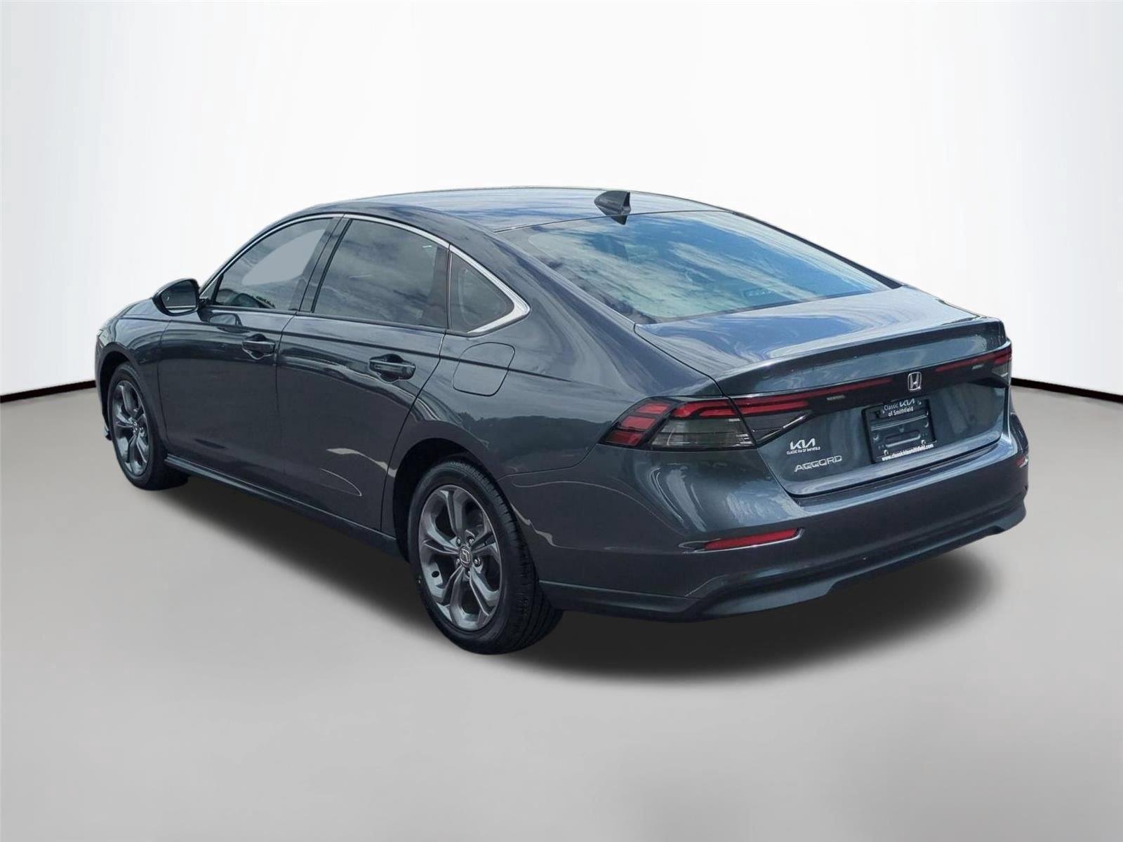 Used 2023 Meteorite Gray Metallic Honda EX image 3