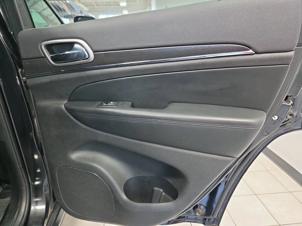 Used 2018 Black Jeep Limited image 16