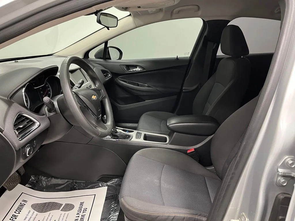 Used 2018 Silver Chevrolet LS image 21