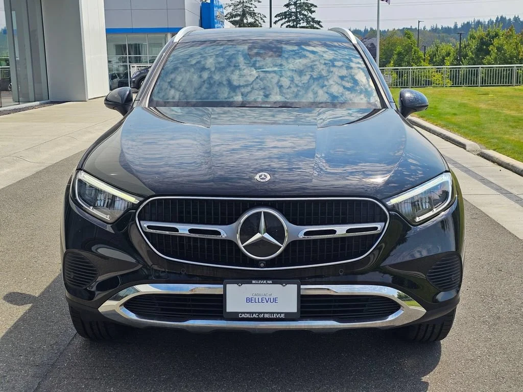 Used 2023  Mercedes-Benz GLC 300 image 8