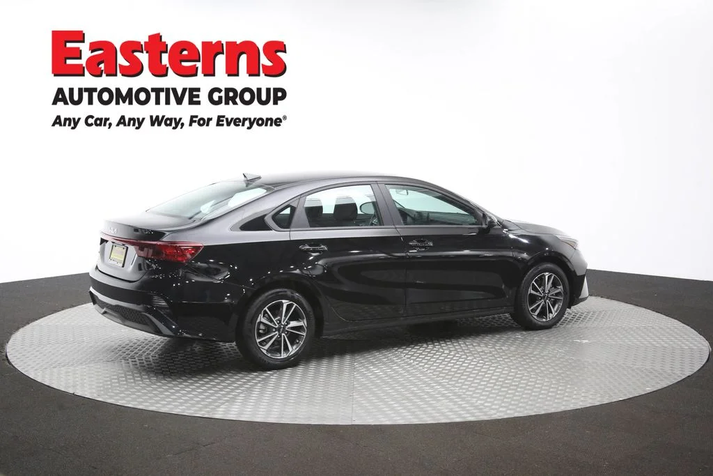 Used 2024 Black Kia LXS image 40