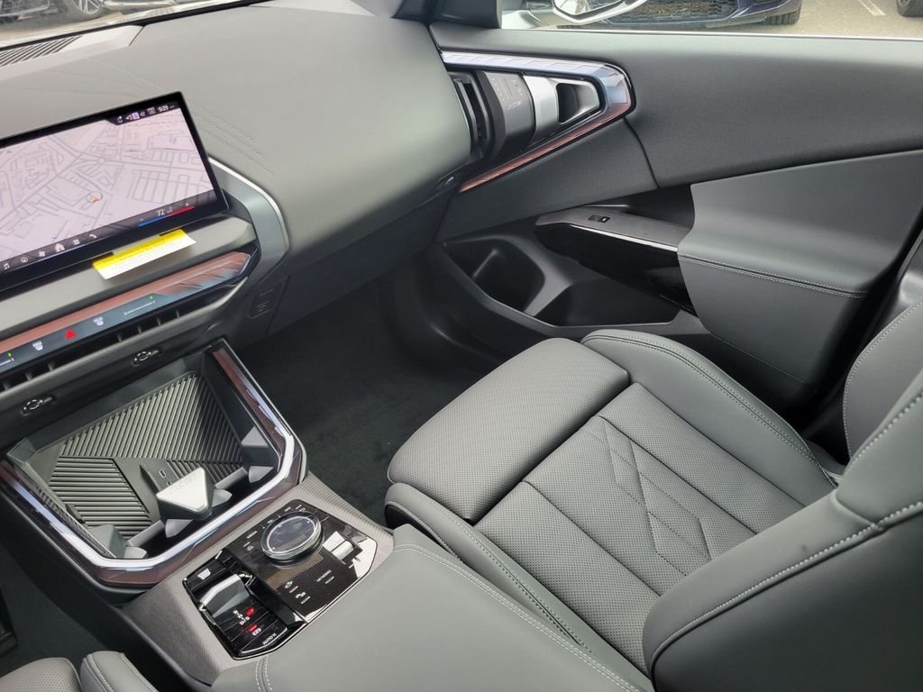 2026 BMW X3 30 - Photo 16