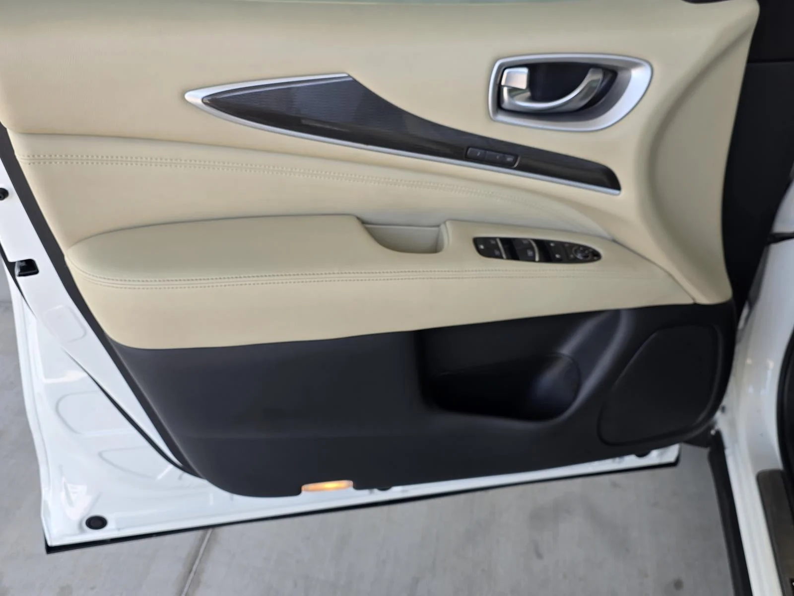 Used 2020 Majestic INFINITI LUXE image 40