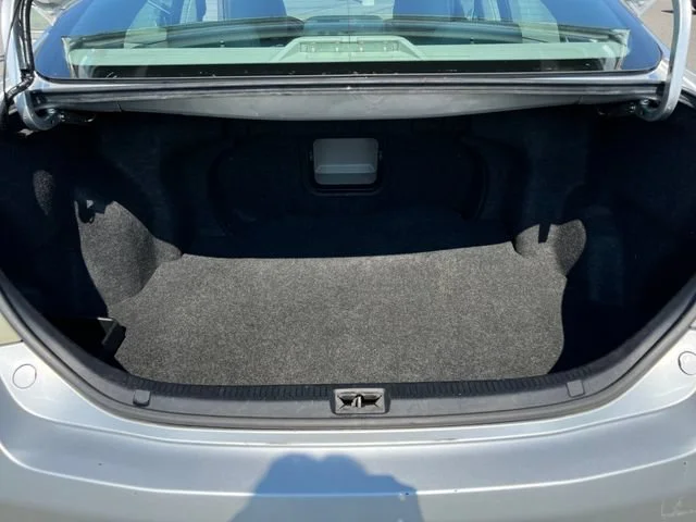 Used 2008 Classic Silver Metallic Toyota LE image 13