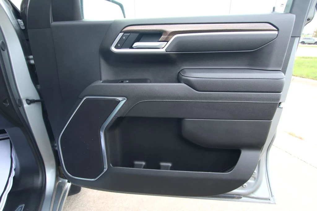 Used 2026 Gray Chevrolet RST image 41