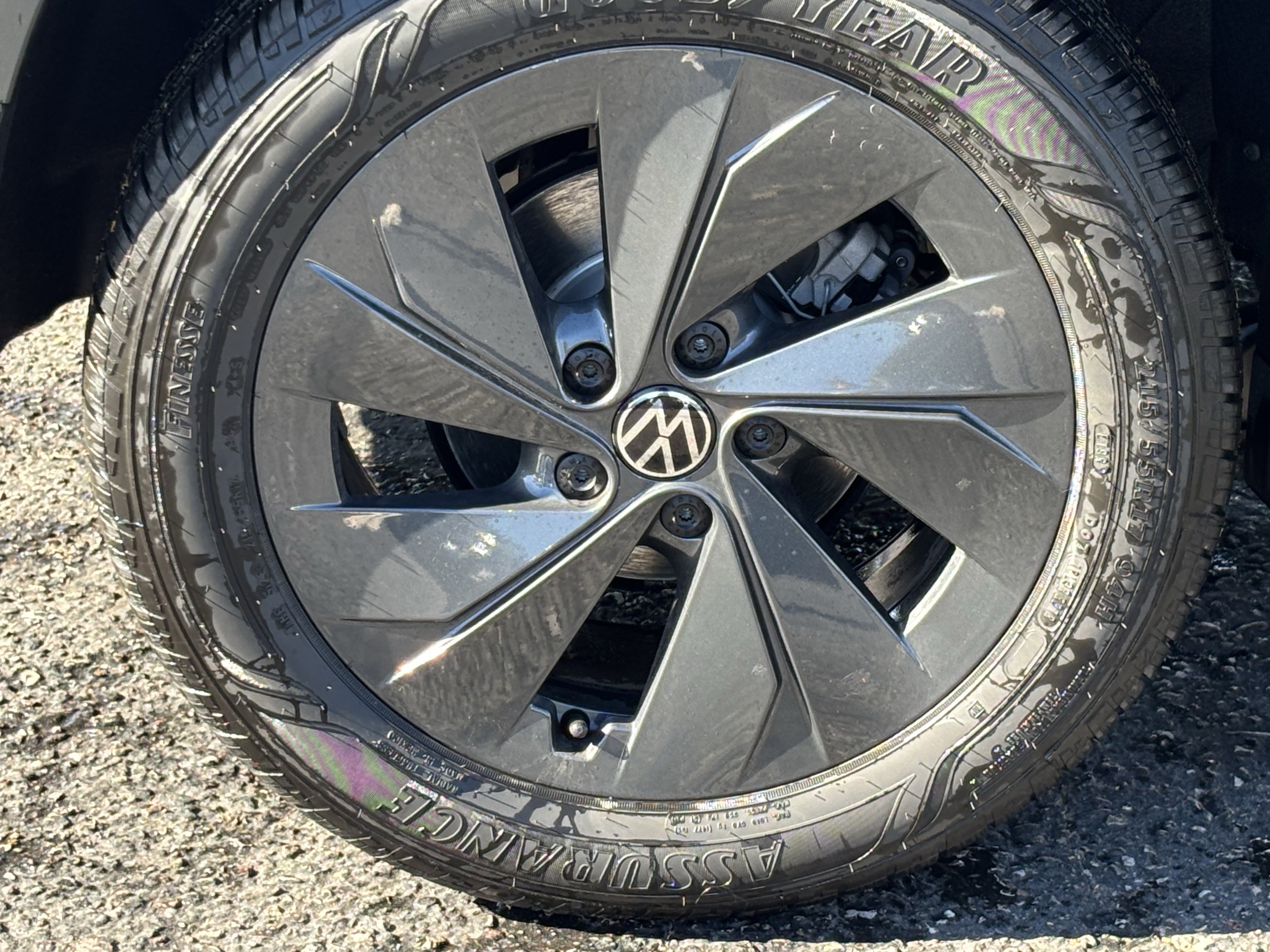 New 2026 Pyrite Silver Metallic Volkswagen S image 5