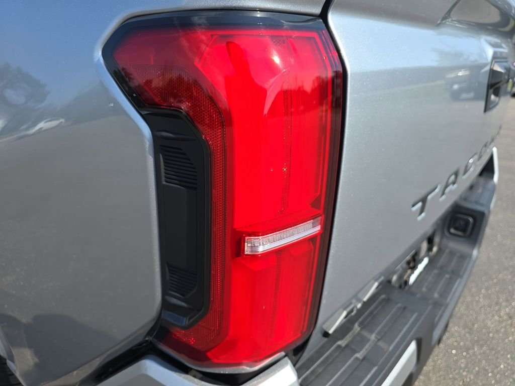 2025 Toyota Tacoma SR5 - Photo 34
