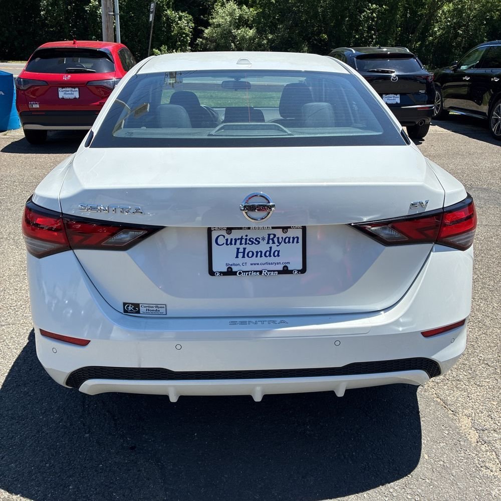 Used 2023 White Nissan SV image 4