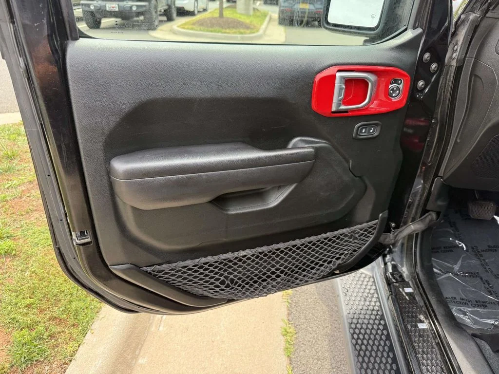 Used 2021 Black Jeep Unlimited Sport Altitude image 32