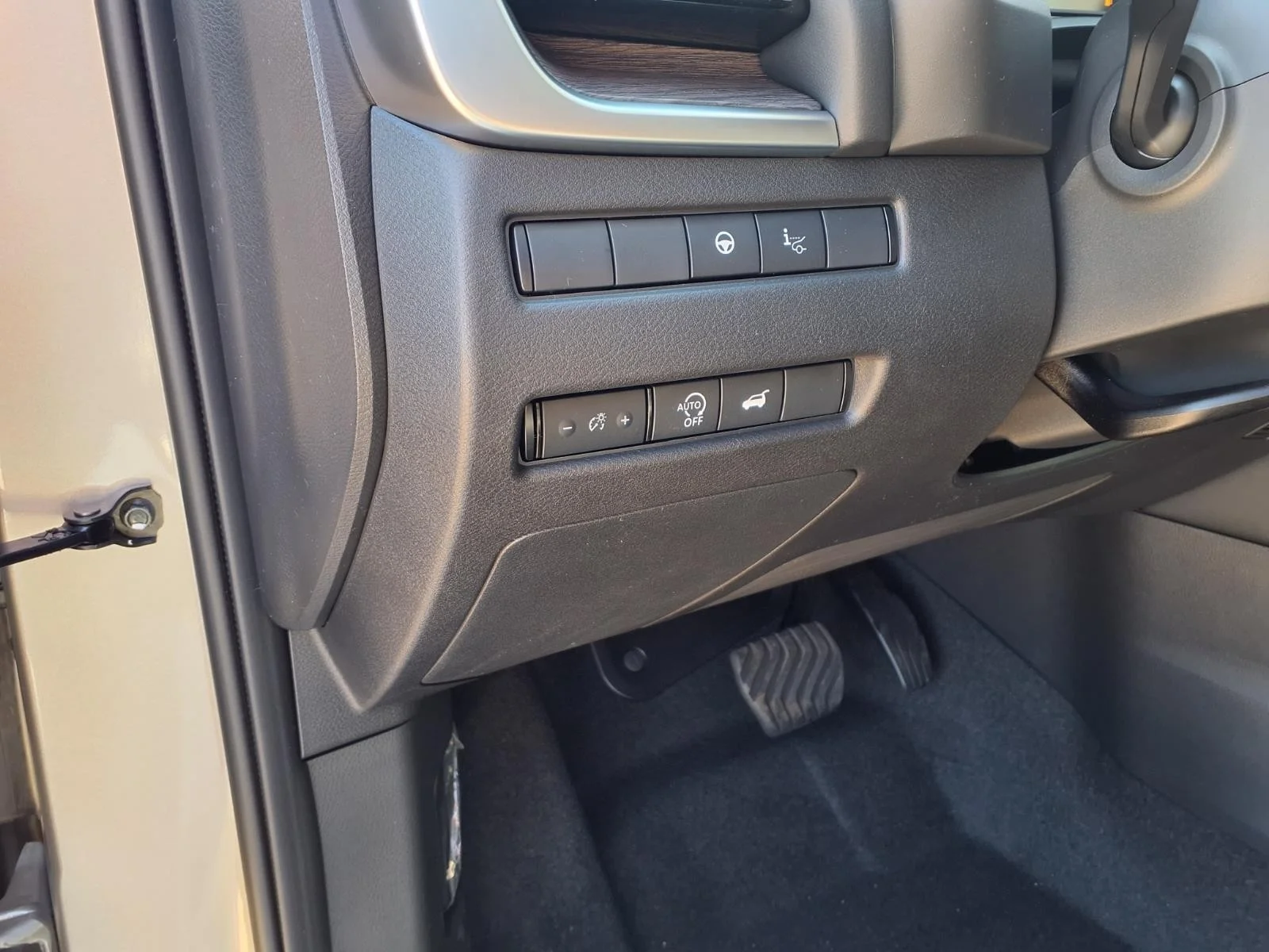 2026 Nissan Rogue Platinum Silver at Robbins Nissan